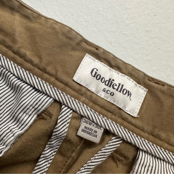 Goodfellow & Co 36x30 Hennepin Chino - Picture 3 of 5